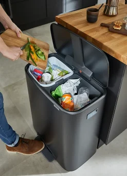 Poubelle à pédale en métal noir Brabantia BO 2 x 30 L