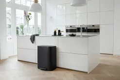 Poubelle à pédale en métal noir Brabantia BO 2 x 30 L