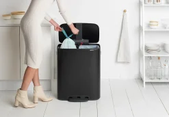Poubelle à pédale en métal noir Brabantia BO 2 x 30 L