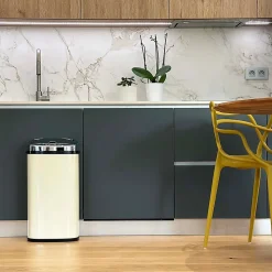 Poubelle de cuisine à ouverture automatique Kitchen Move Largo crème 42 L