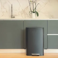 Poubelle de cuisine à pédale Kitchen Move Admiral noir 50 L