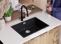 PRIMAGRAN Evier Cuisine en Granit Graphite 66x47cm, Lavabo 1 bac + Kit de Vidage + Accessoires, Évier à Encastrer au meuble 70cm