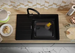 PRIMAGRAN Evier Cuisine en Granit Tout Noir 78x50cm, Lavabo 1 bac + Kit de Vidage + Accessoires, Évier à Encastrer au meuble 60cm