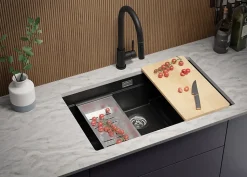 PRIMAGRAN Evier Sous Plan Tout Noir 76x47cm, Evier en Granit 1 bac + Kit de Vidage + Accessoires, Évier au meuble 80cm - Prague