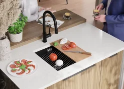 PRIMAGRAN Evier Sous Plan Noir Métallisé 46x47cm, Evier en Granit 1 bac + Kit de Vidage + Accessoires, Évier au meuble 50cm