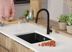 PRIMAGRAN Evier Sous Plan Noir Métallisé 56x44cm, Evier en Granit 1 bac + Kit de Vidage, Évier au meuble 60cm - Venise Easy