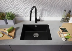 PRIMAGRAN Evier Sous Plan Noir 56x44cm, Evier en Granit 1 bac + Kit de Vidage, Évier au meuble 60cm - Venise Easy