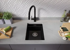 PRIMAGRAN Evier Sous Plan Tout Noir 36x47cm, Evier en Granit 1 bac + Kit de Vidage + Accessoires, Évier au meuble 40cm - Prague