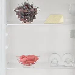 Réfrigérateur 1 porte intégrable à glissières 175l Indesit SINS2211B4