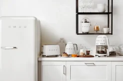 Réfrigérateur congélateur à poser ouverture droite Smeg FAB28RWH5 244L / 26L blanc