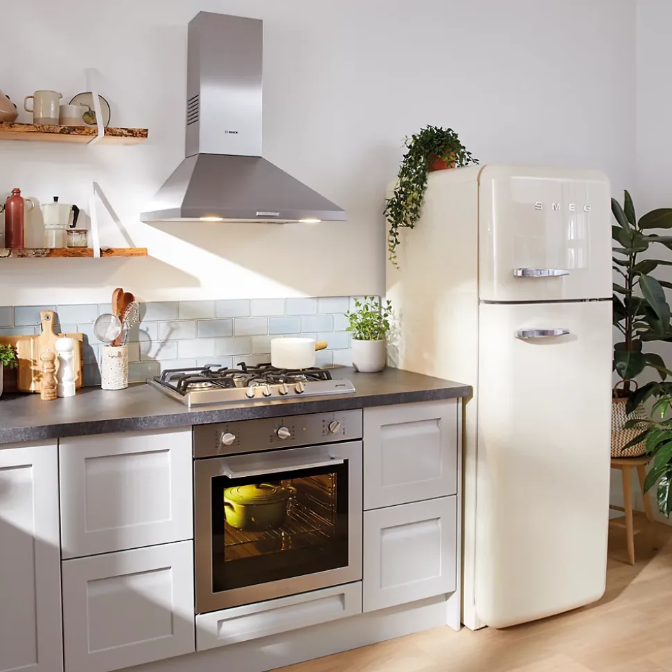 Réfrigérateur congélateur à poser ouverture droite Smeg FAB28RCR5 244L / 26L crème