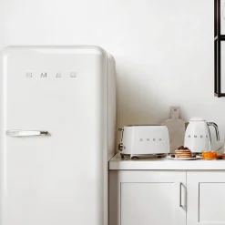 Réfrigérateur congélateur à poser Smeg FAB28RWH6 blanc - 244L / 26L - H.166cm x L.68,5cm x P.86cm