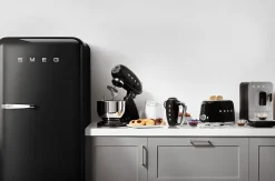 Réfrigérateur congélateur à poser ouverture droite Smeg FAB28RBL5 244L / 26L noir