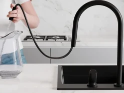 Robinet de cuisine noir Primagran avec deux types de jet d'eau, robinet d'Evier avec rotation a 360, mitigeur haute pression