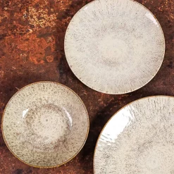 Service d'assiettes Akaris 18 pièces