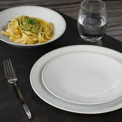 Services 18 pièces de la collection Nuance par Médard de Noblat. Blanc/Or - Nuance par Médard de Noblat