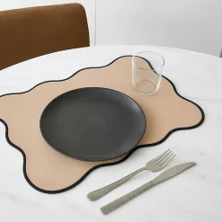 Set de table rectangulaire unis et bords ondulés (33x45 cm - Noir)