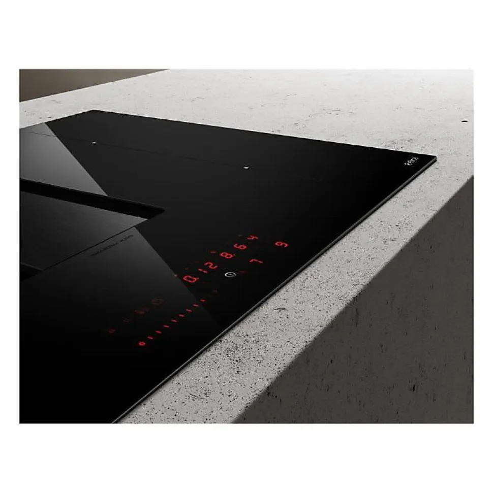 Table de cuisson aspirante induction 78cm 4 feux 7400w noir Elica PRF0183127 nikolatesla alpha