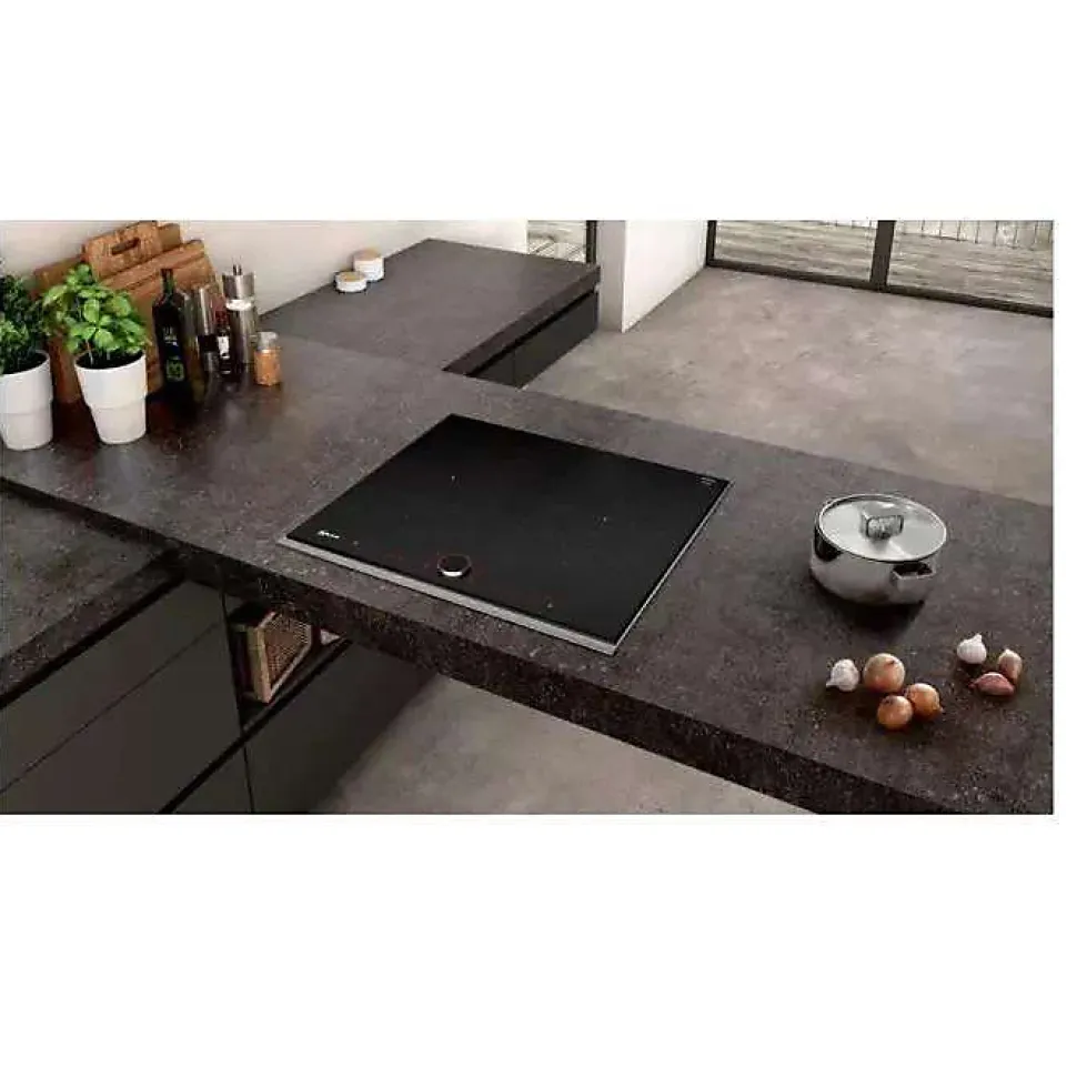 Table de cuisson induction 60cm 3 feux 7400w noir Neff T56NBJ1L0