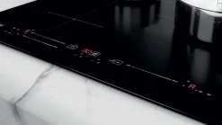 Table de cuisson induction 60cm 3 feux 7200w Whirlpool WSS3960NE