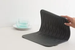 Tapis égouttoir à vaisselle en silicone Brabantia SinkSide anthracite