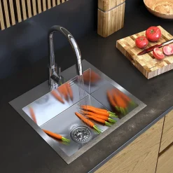 Évier de cuisine en acier inoxydable simple SILVO48 avec finition chromée et siphon