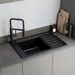 Évier de cuisine en composite de quartz noir 1 bac à encastrer GoodHome Romesco + égouttoir