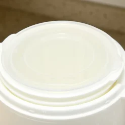 Yaourtière 20 W - machine à yaourt électrique - 2 récipients 1,5 L, panier filtre inclus - PP blanc vert